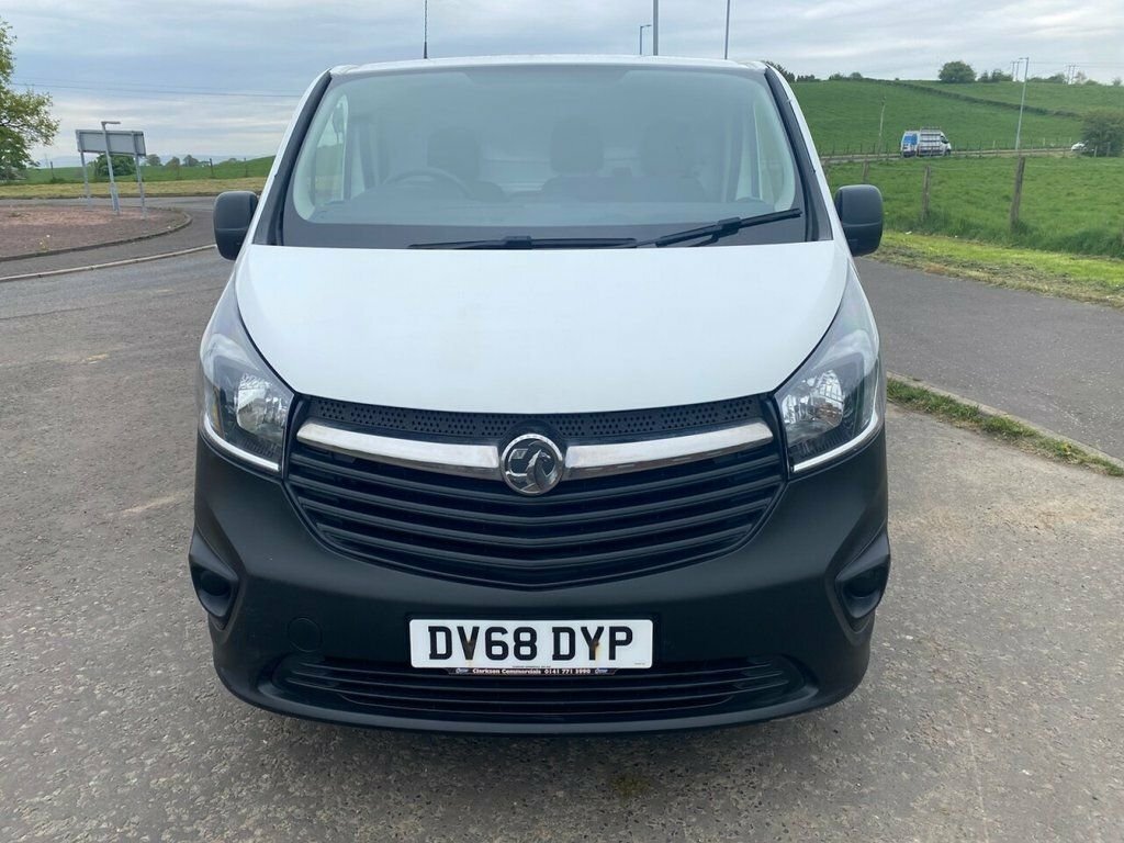 Vauxhall Vivaro Mpv White #4