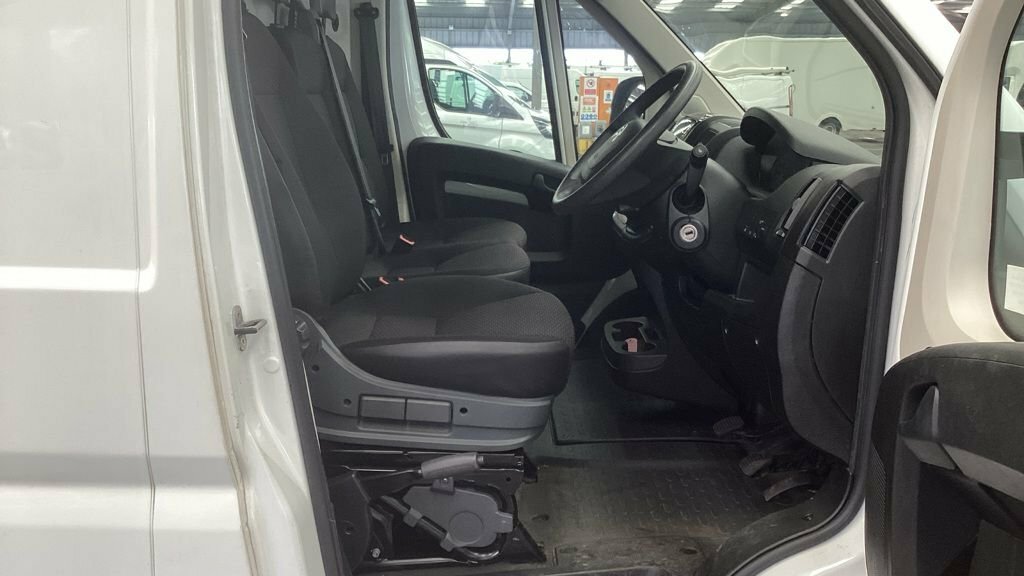 Citroen Relay 2.2L X White #6