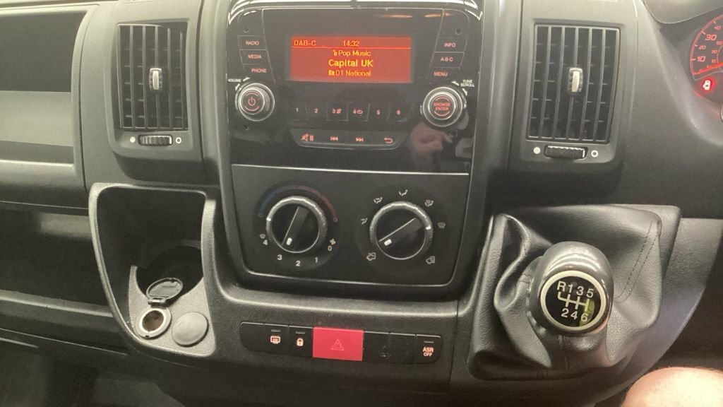 Citroen Relay 2.2 Bluehdi 35 Enterprise Panel Van Man White #7