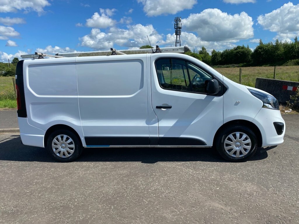 Vauxhall Vivaro 1.6L Sportive White #2