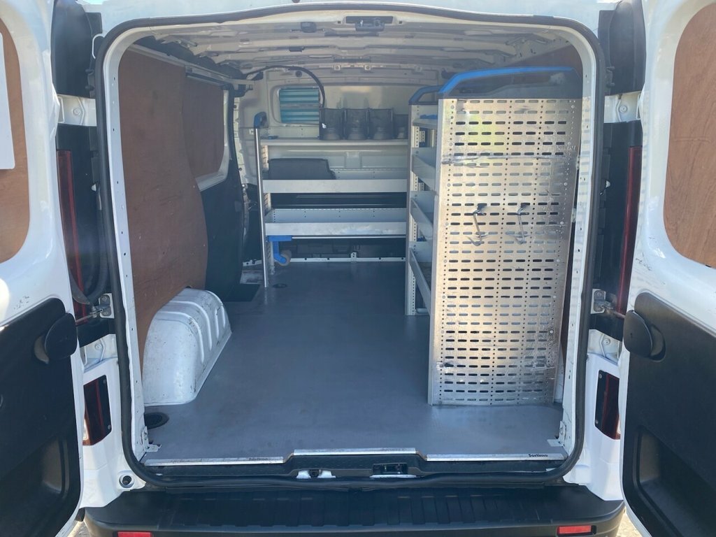 Vauxhall Vivaro 1.6L Sportive White #6