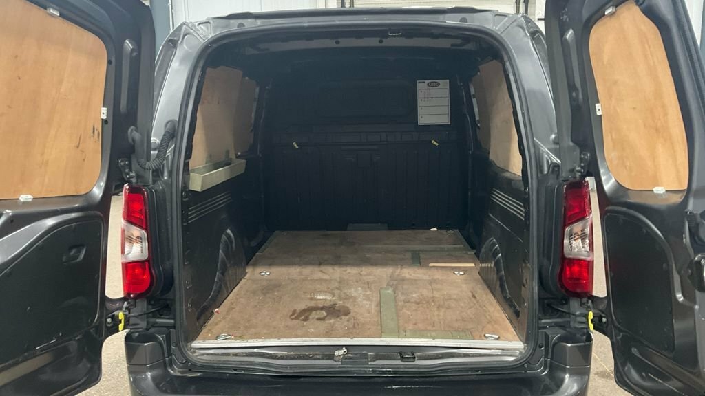 Vauxhall Combo 1.5L Sportive 6Dr Grey #6