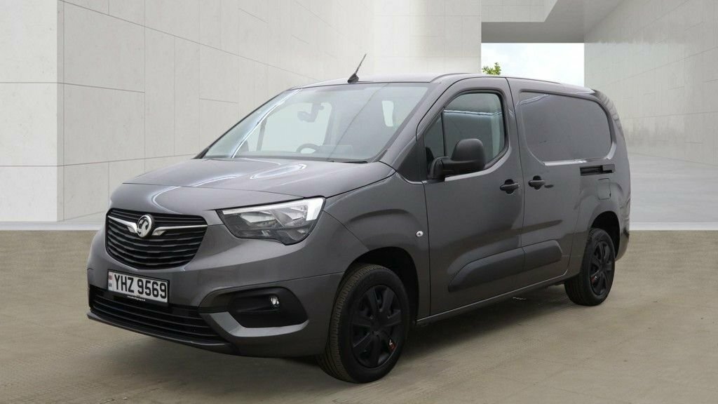 Vauxhall Combo 1.5L Sportive 6Dr Grey