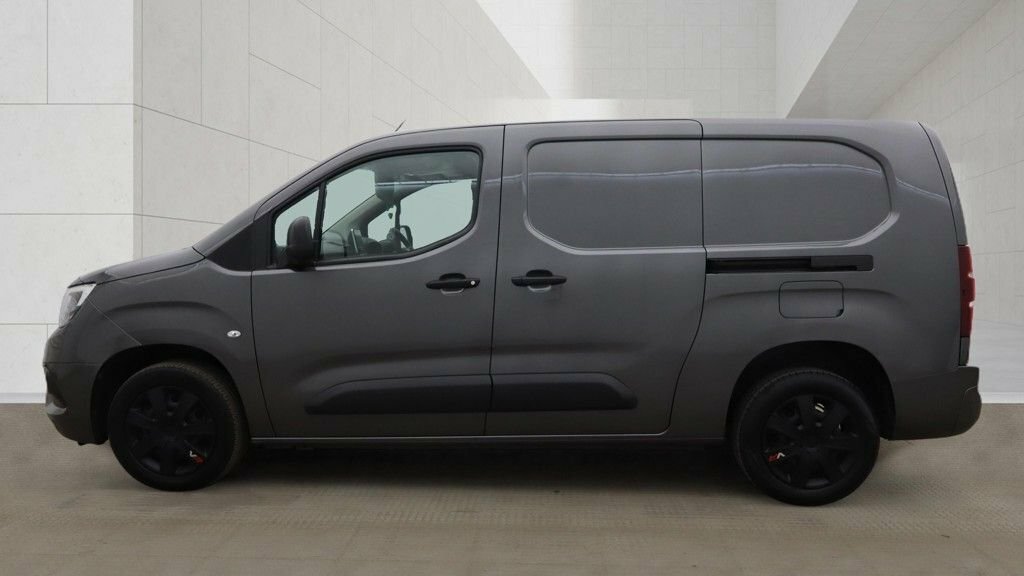 Vauxhall Combo 1.5L Sportive 6Dr Grey #5