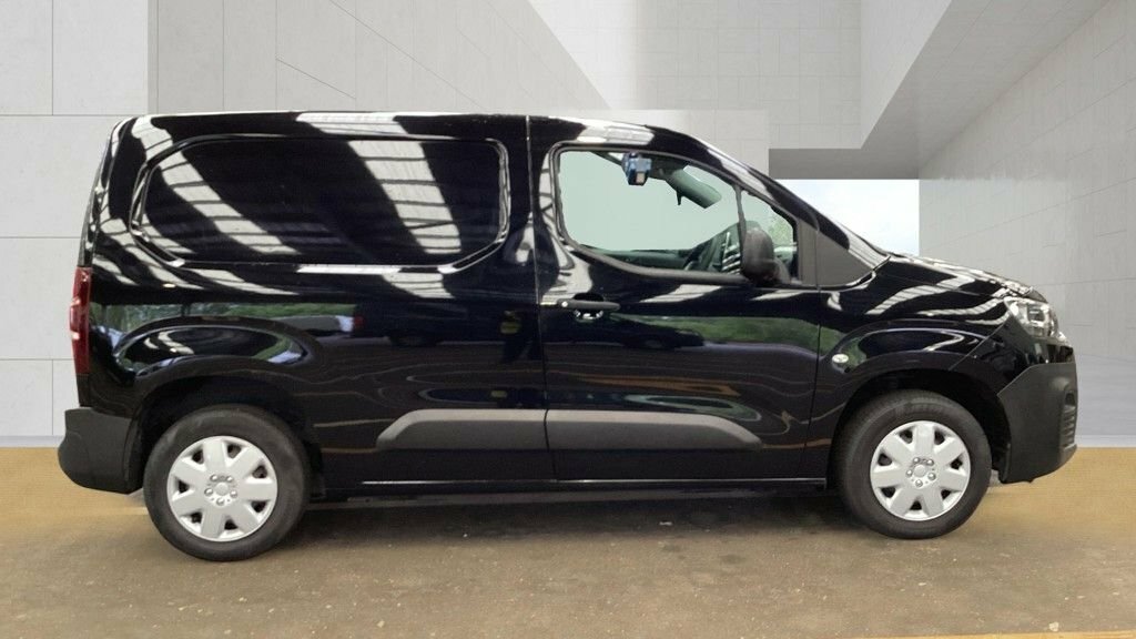 Citroen Berlingo 1.5L Enterprise M Black #5