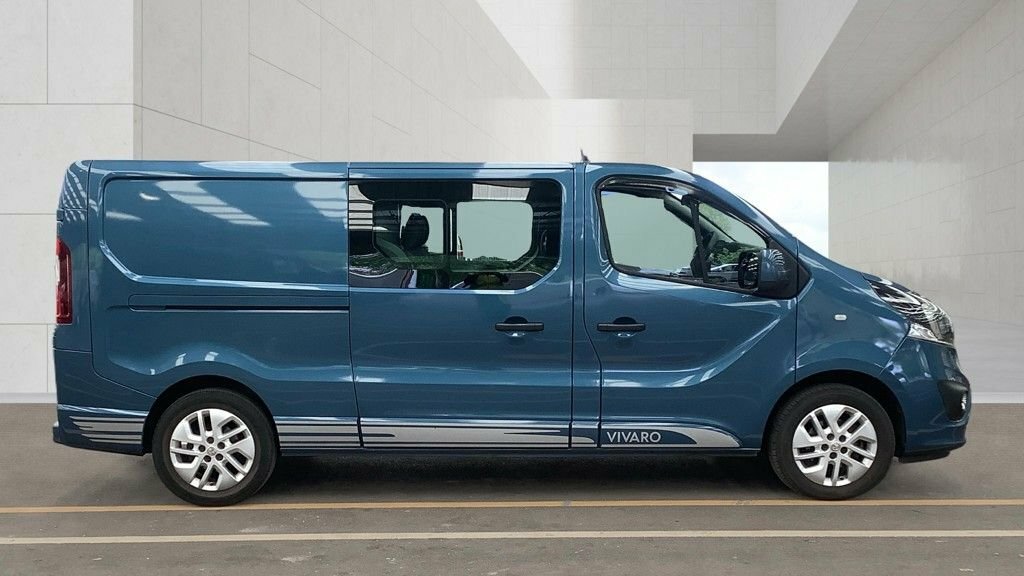 Vauxhall Vivaro 1.6L Limited Edition Nav Blue #5