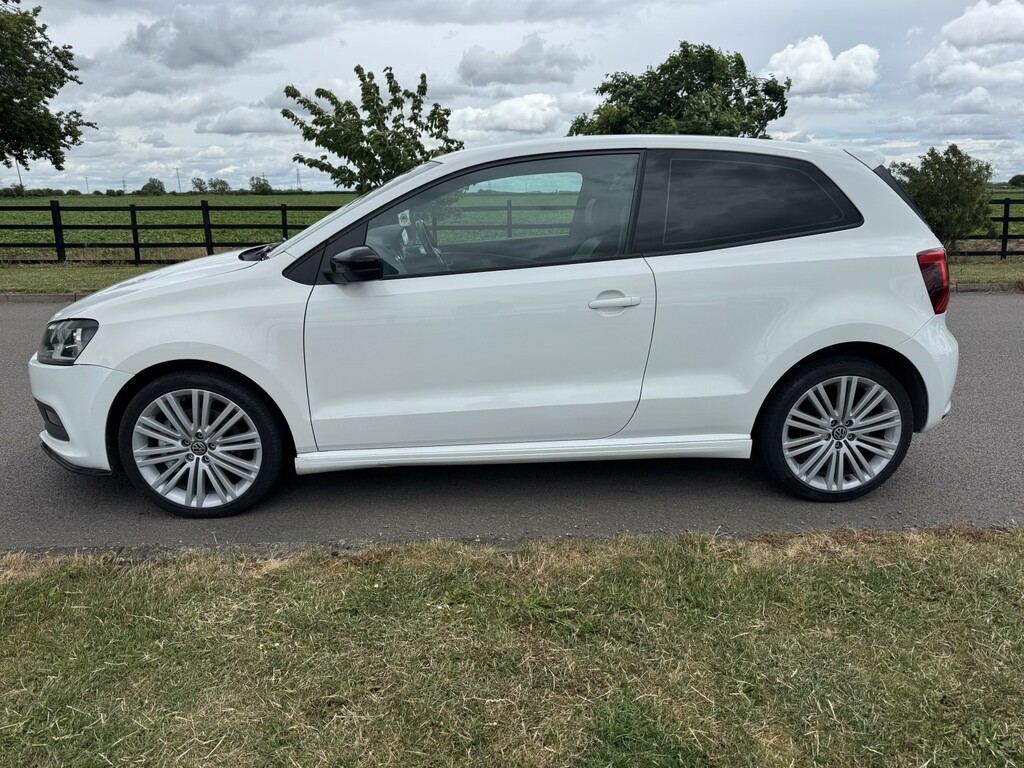 Volkswagen Polo Hatchback 1.4 Tsi Bluemotion Tech Act Bluegt 2014 WG64NXR White #6