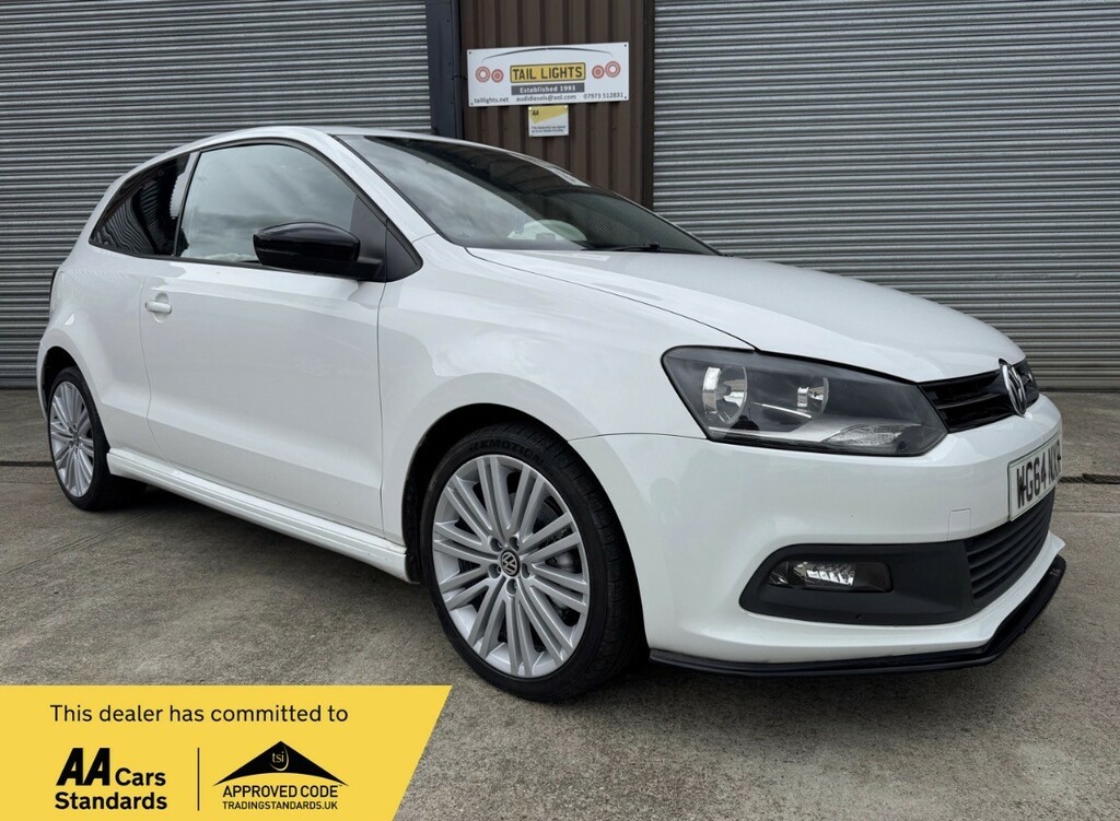 Volkswagen Polo Hatchback 1.4 Tsi Bluemotion Tech Act Bluegt 2014 White