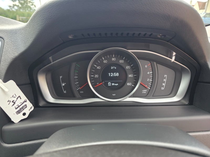 Volvo V70 2L Se Lux Silver #17
