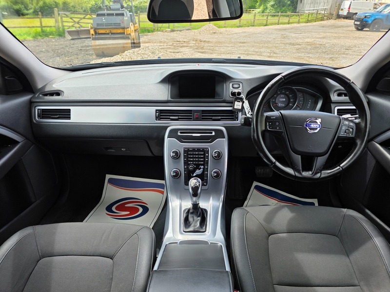 Volvo V70 2L Se Lux Silver #22