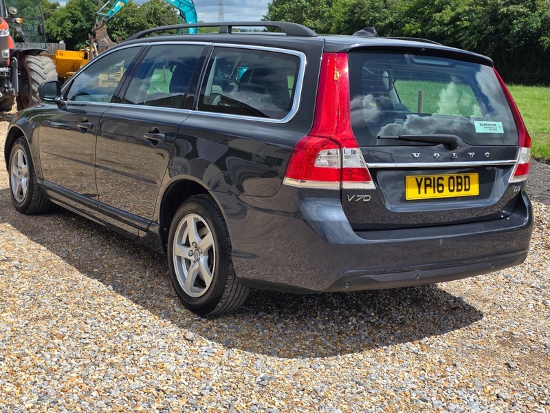 Volvo V70 2L Se Lux Silver #8