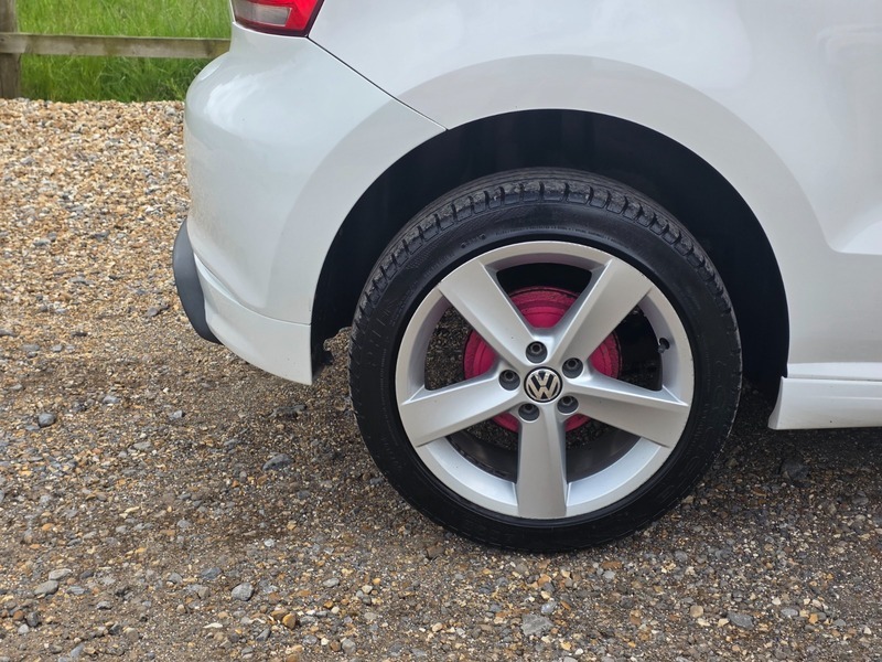Volkswagen Polo R-line Style WX63KDN White #4