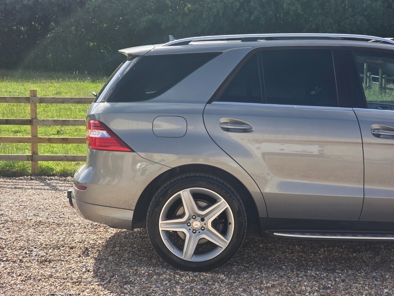 Mercedes-Benz M Class Suv Grey #7