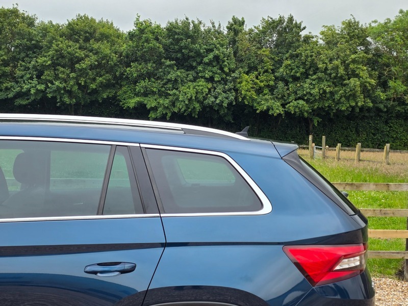 Skoda Kodiaq Se White #11