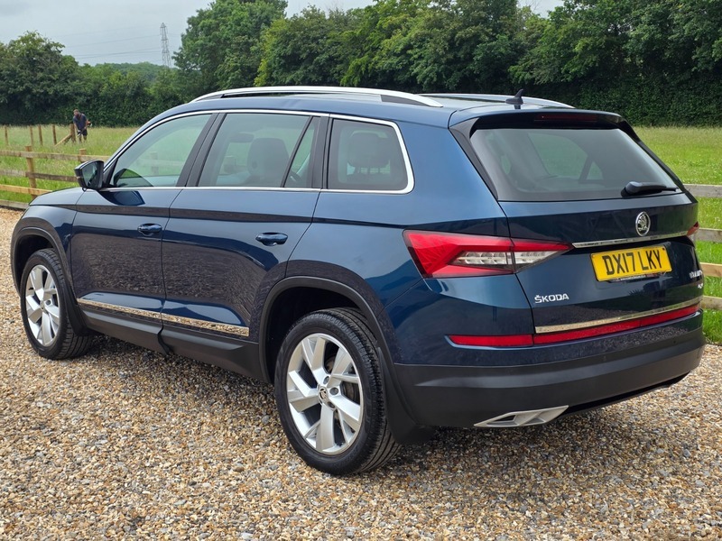 Skoda Kodiaq Se White #8