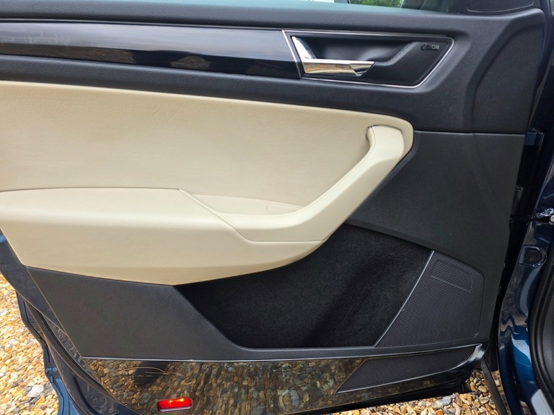Skoda Kodiaq Se White #32