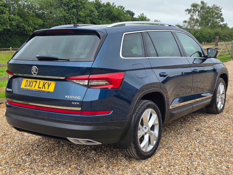 Skoda Kodiaq Se White #6