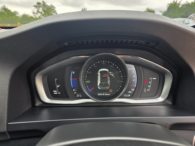 Volvo V60 Estate Black #18