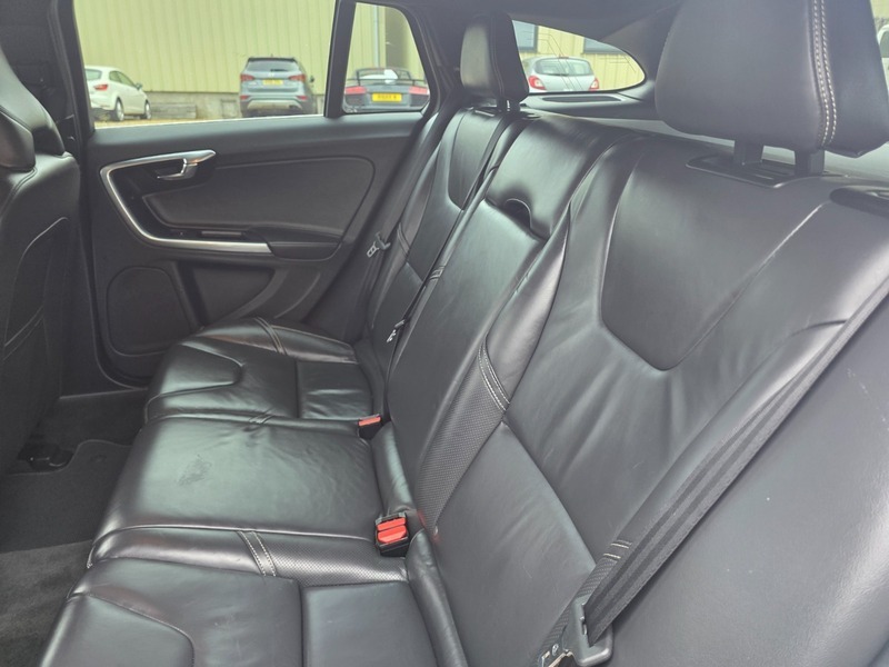 Volvo V60 Estate Black #28