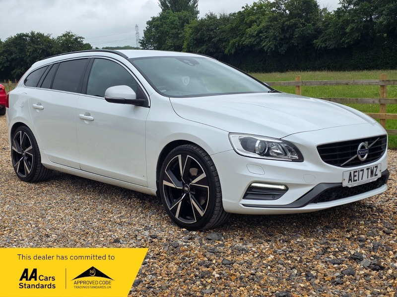 Volvo V60 D4 R-design Nav White