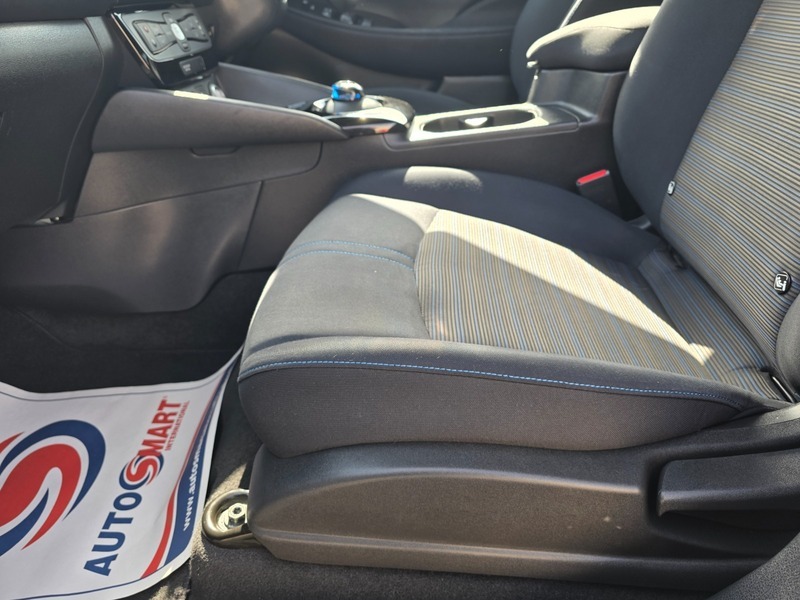 Nissan Leaf Tekna Black #16