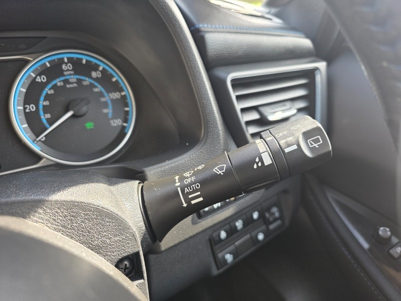 Nissan Leaf Tekna Black #37