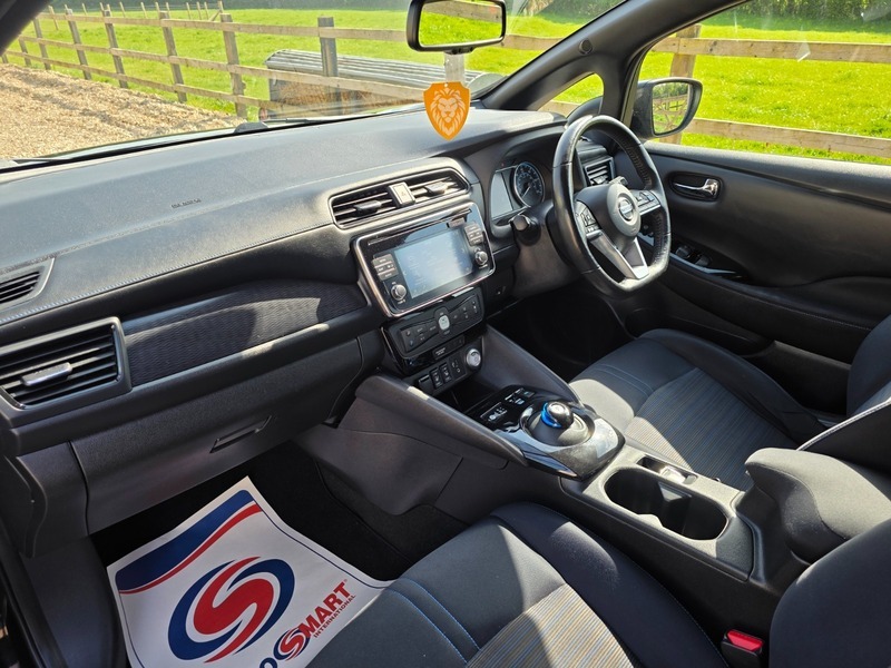 Nissan Leaf Tekna Black #15