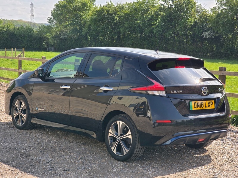 Nissan Leaf Tekna Black #10