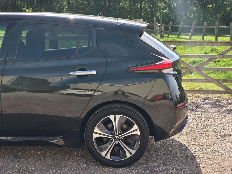 Nissan Leaf Tekna Black #11