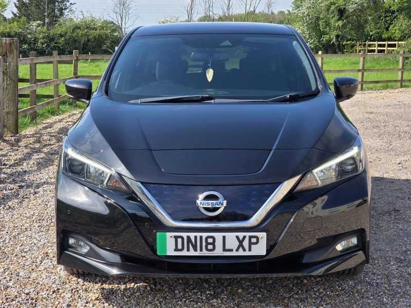 Nissan Leaf Tekna Black #14