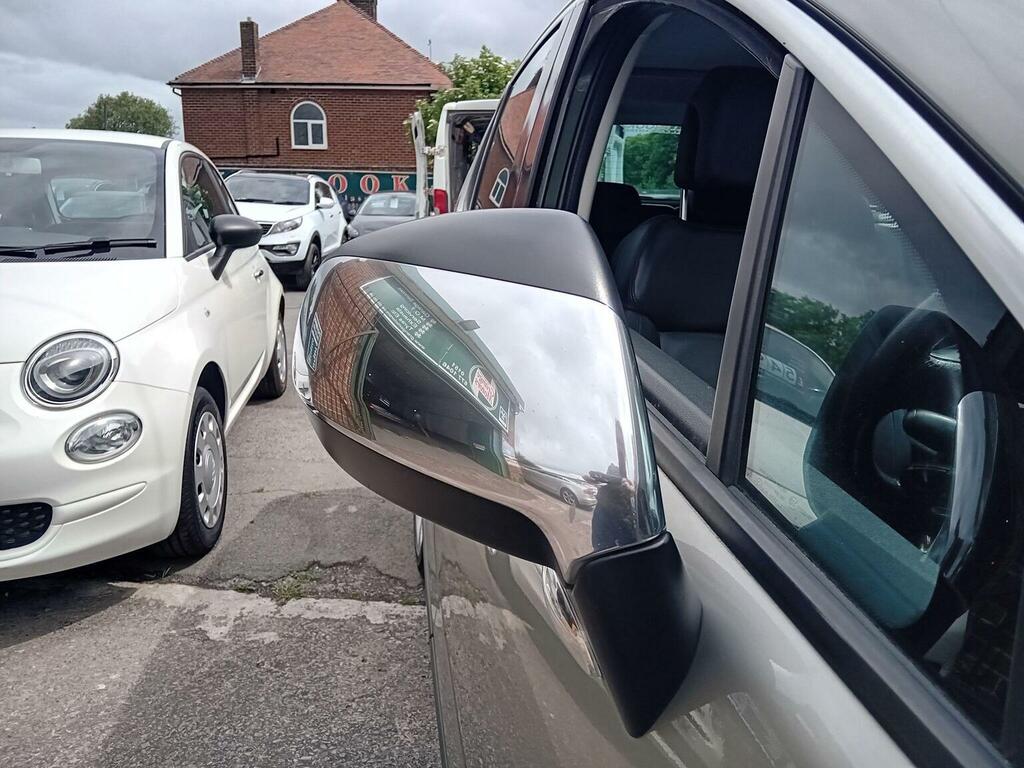 Peugeot 3008 Hatchback Silver #23