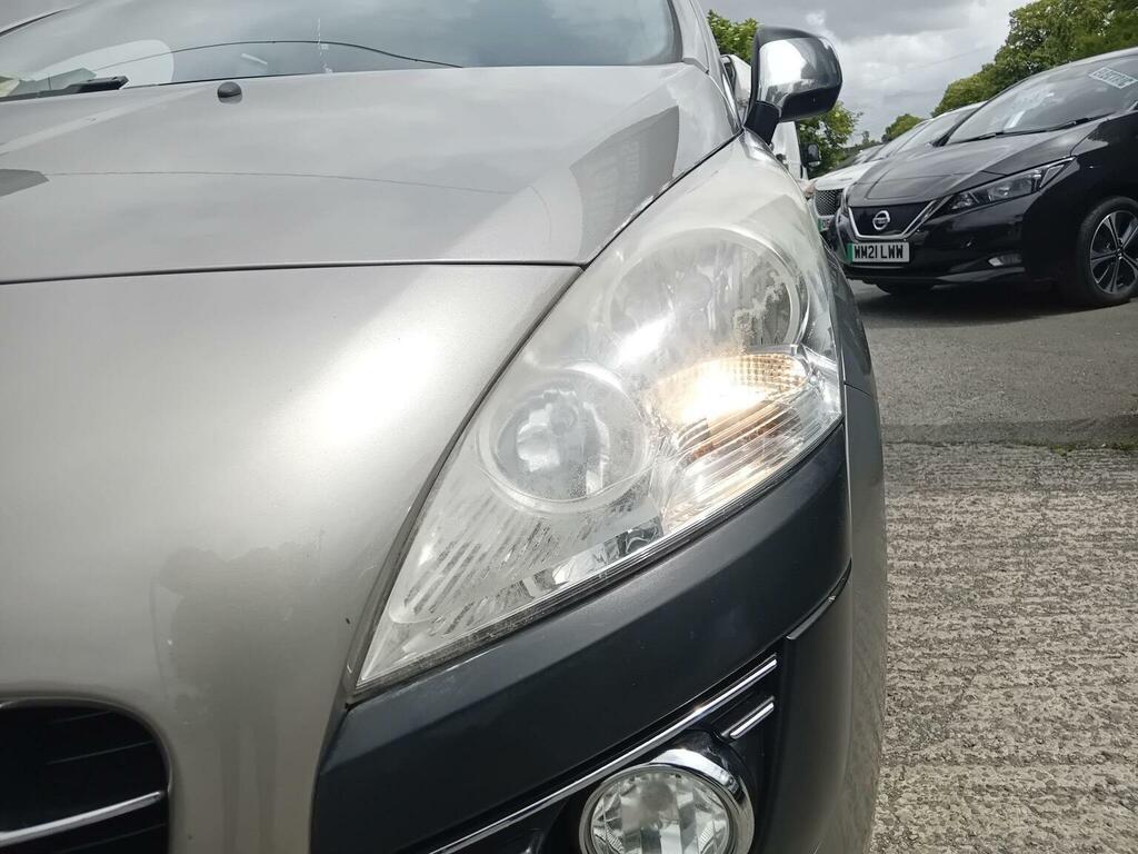 Peugeot 3008 Hatchback Silver #31