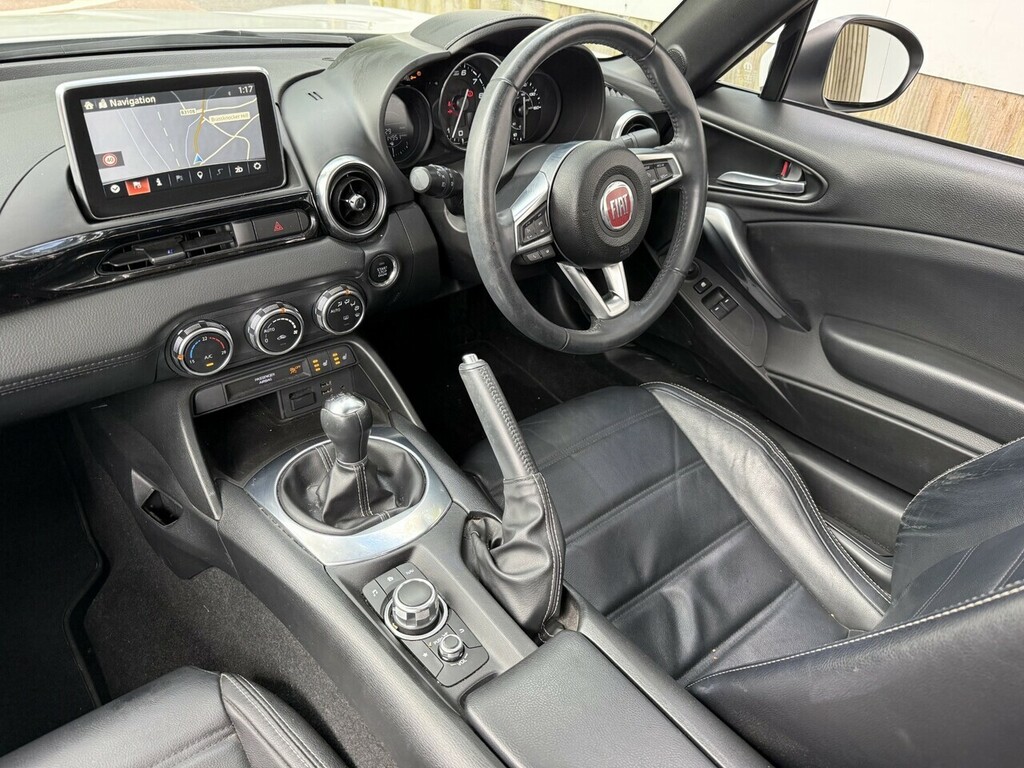 Fiat 124 Spider Multiair Lusso Plus U1975 Ulez White #2