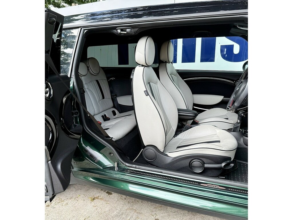 Mini Clubman D White #20