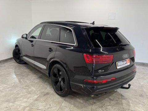 Audi Q7 3.0 Tdi V6 SE65VOY Black #5