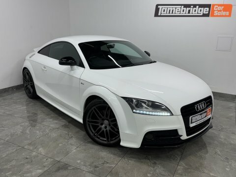 Audi TT 2.0 Tfsi Black White