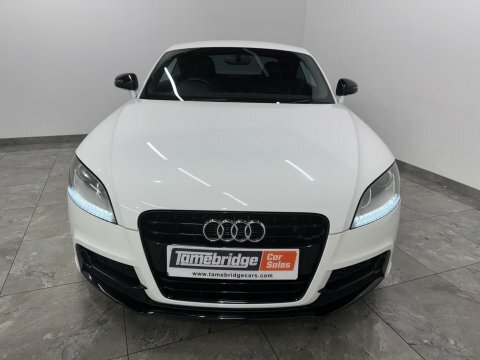 Audi TT 2.0 Tfsi Black White #3