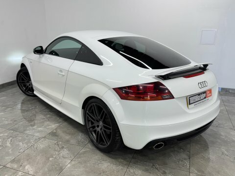 Audi TT 2.0 Tfsi Black White #5