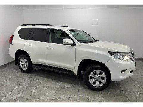 Toyota Land Cruiser 2.8D Active Suv White #2