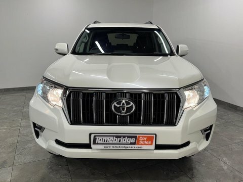 Toyota Land Cruiser 2.8D Active Suv White #3