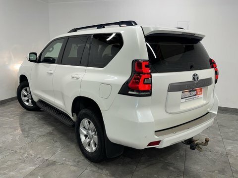 Toyota Land Cruiser 2.8D Active Suv White #5