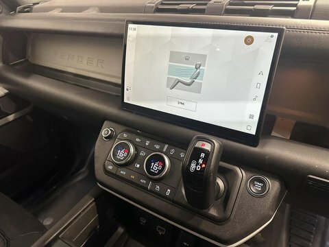 Land Rover Defender 2024 3.0 D250 Mhev S Hard Top Suv Blue #14