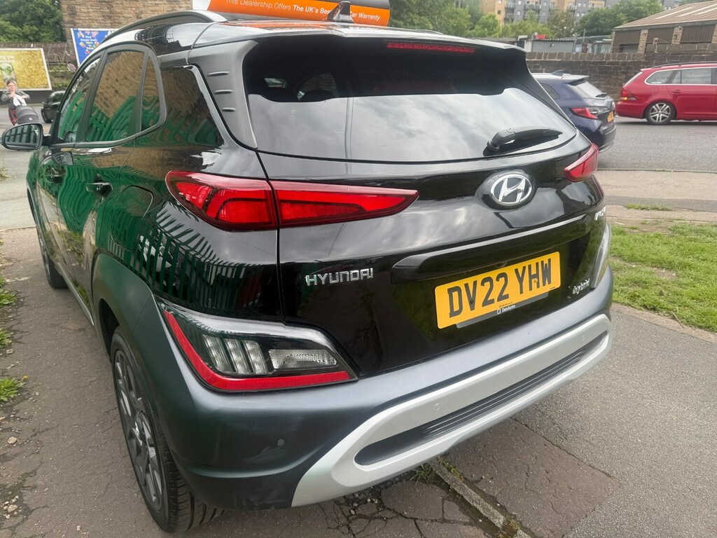 Hyundai Kona Premium Red #12
