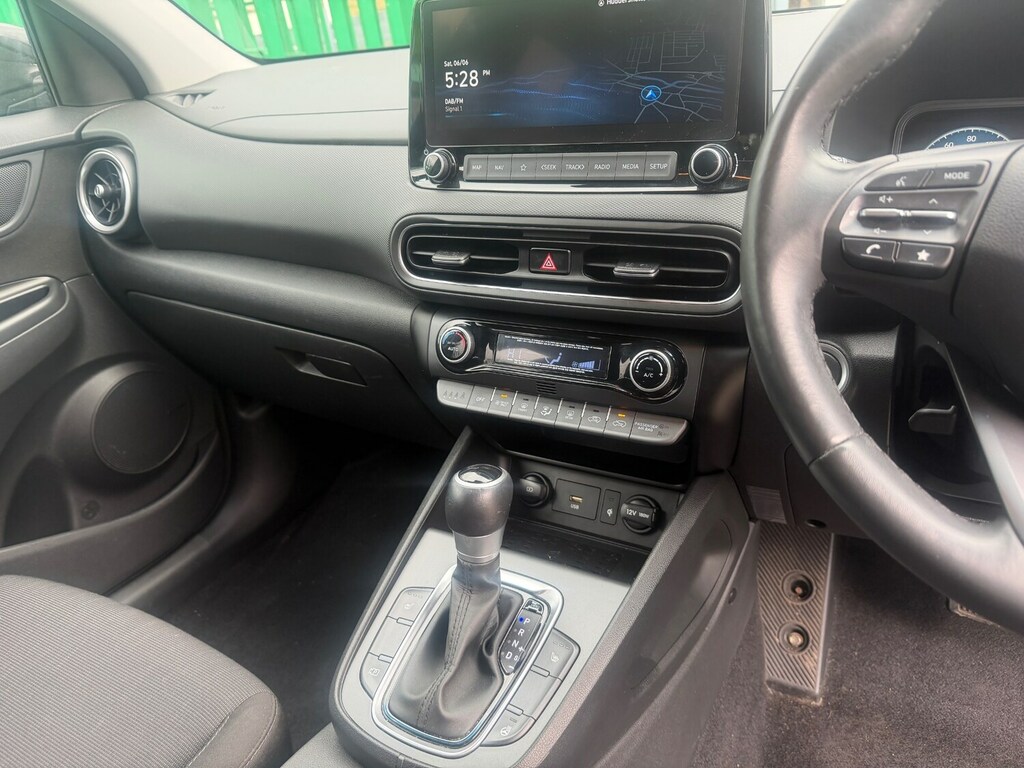 Hyundai Kona Premium Red #18