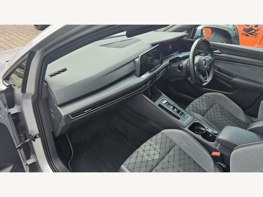 Volkswagen Golf 202121, 1.5 Tsi 150 Life Red #1