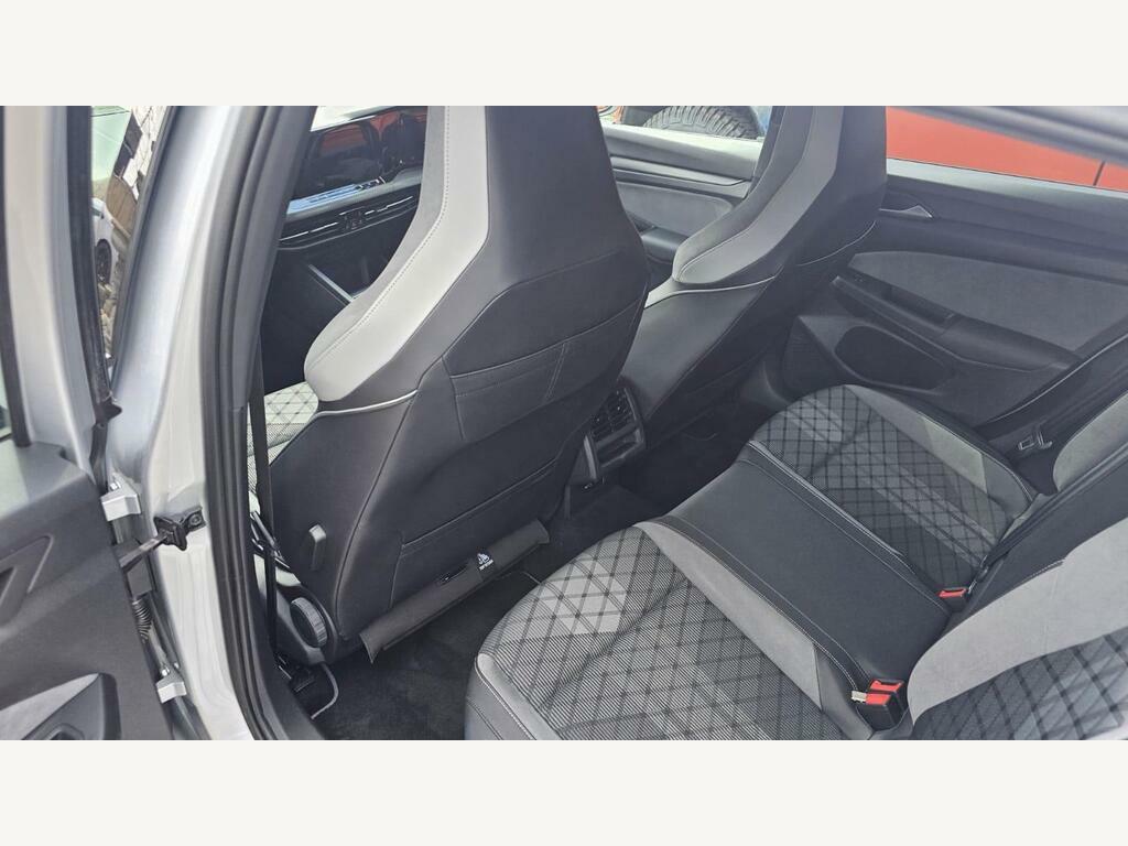 Volkswagen Golf 202121, 1.5 Tsi 150 Life Red #3