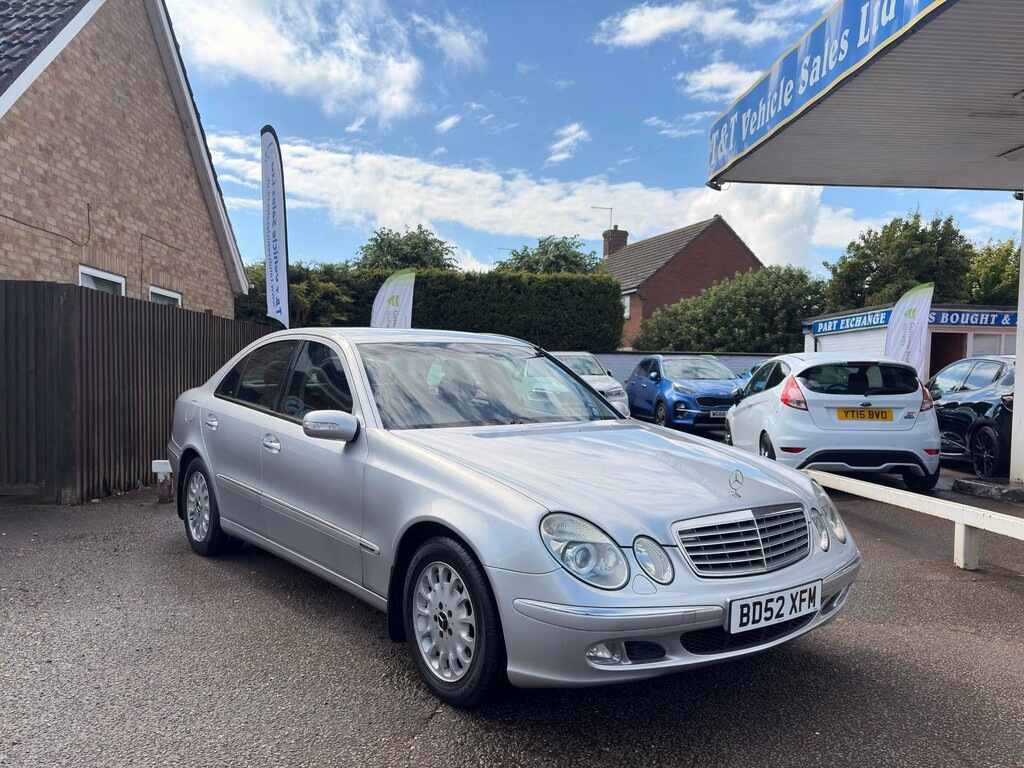 Mercedes-Benz E Class Saloon Silver #2