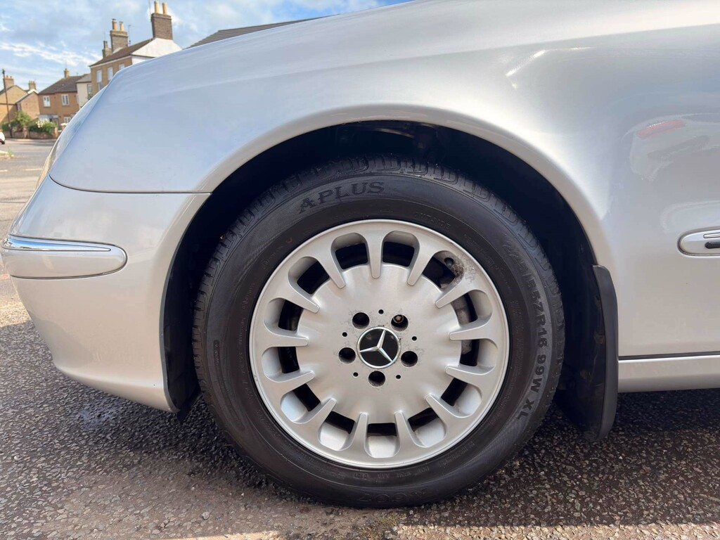 Mercedes-Benz E Class 2.6 E240 Elegance Silver #22