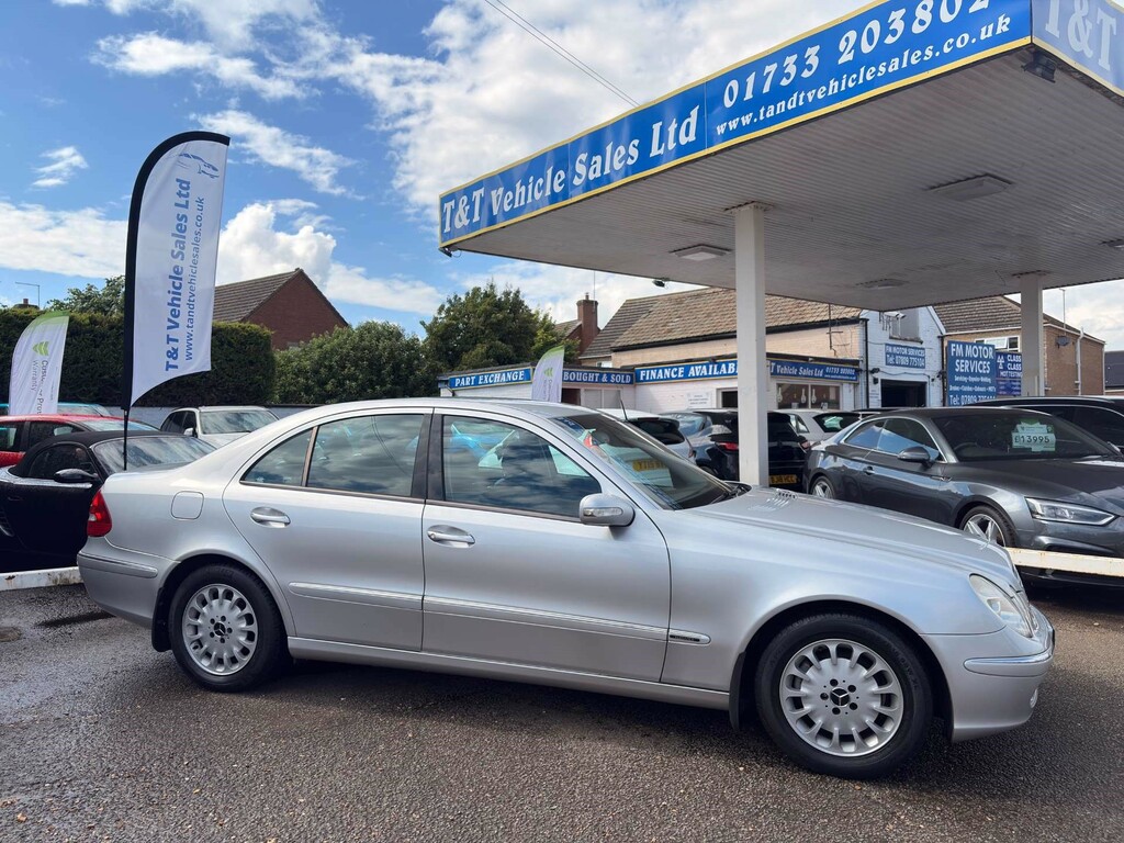 Mercedes-Benz E Class Saloon Silver #4