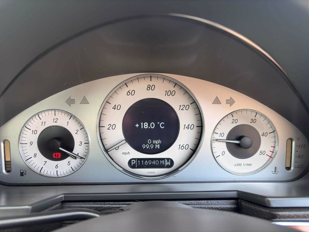 Mercedes-Benz E Class 2.6 E240 Elegance Silver #34